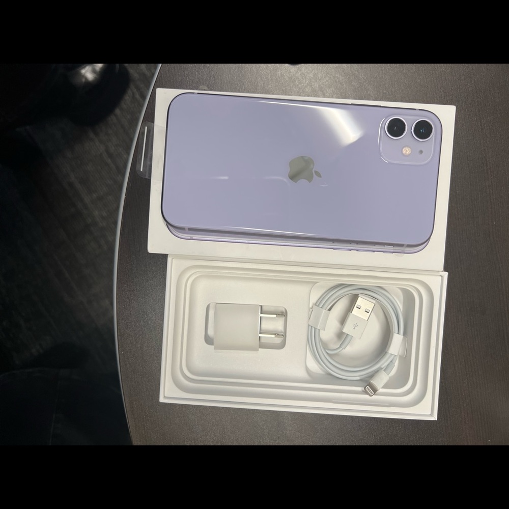Brand New in the box Apple IPHONE 11 (128gig) Purple